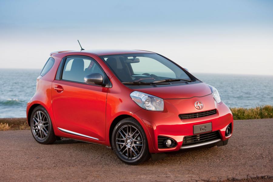  Scion iQ 2012 года  (фото 1 из 128)